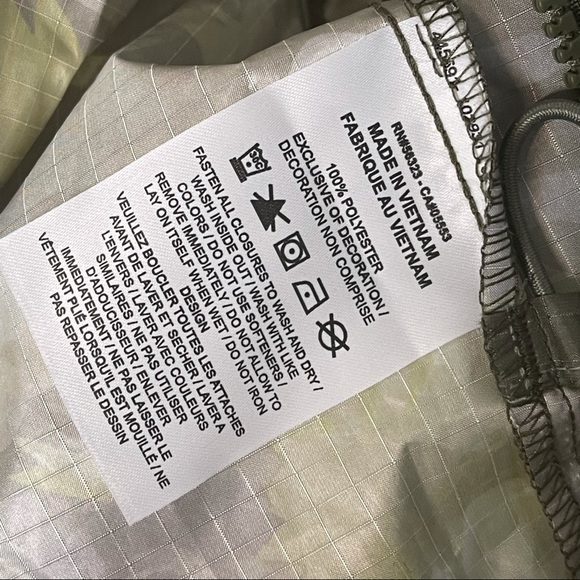 NWOT Nike Sportswear Woven Floral Camo Full Zip Women’s Jacket - Picture 8 of 13